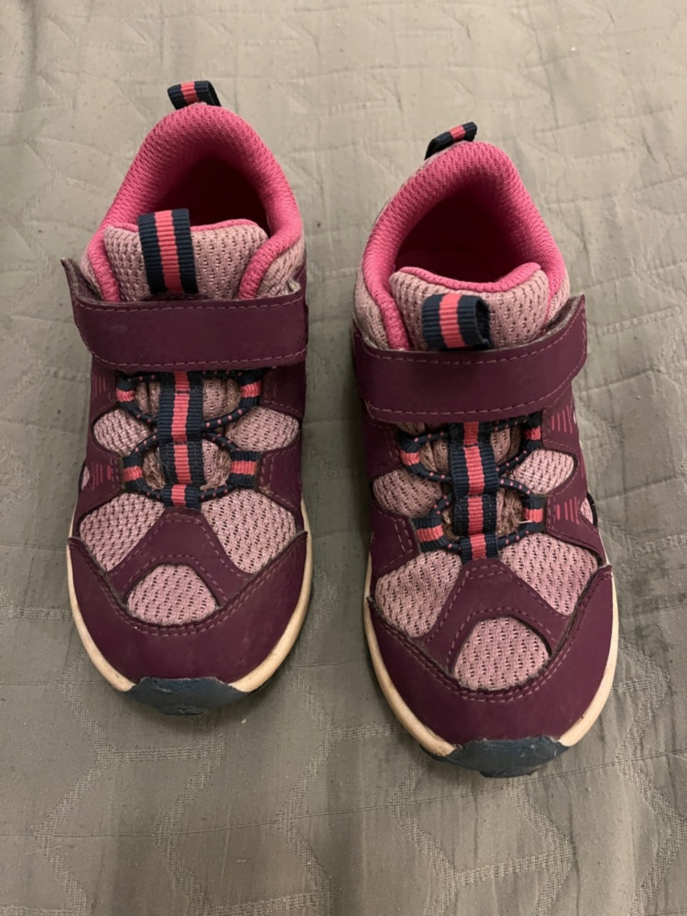 Kids Lightweight Merrell  hiking sneakers in Plum Pink